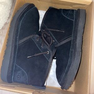 Black Uggs